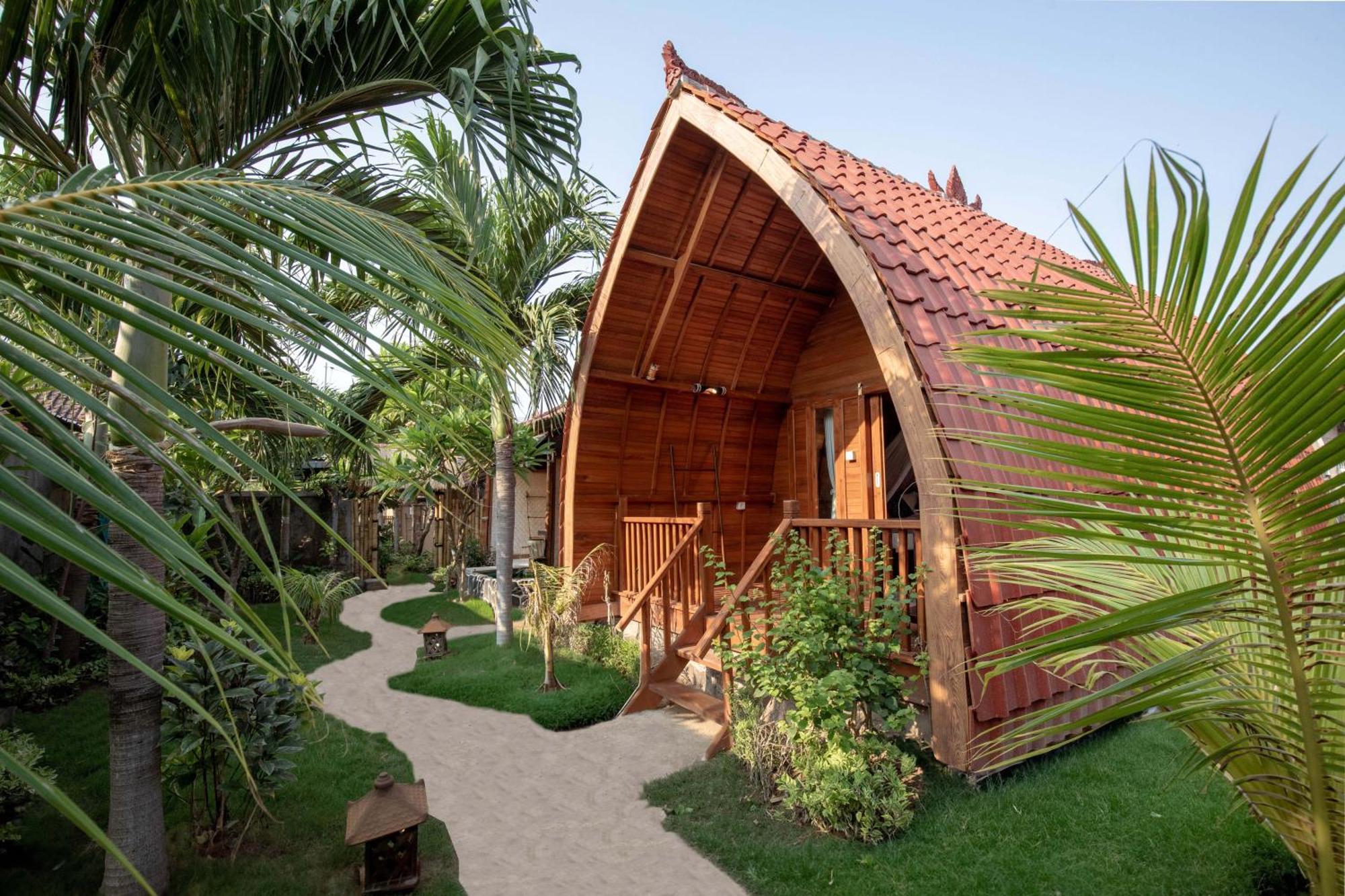 Made Taro - Menjangan Homestay Banyuwedang Exteriér fotografie