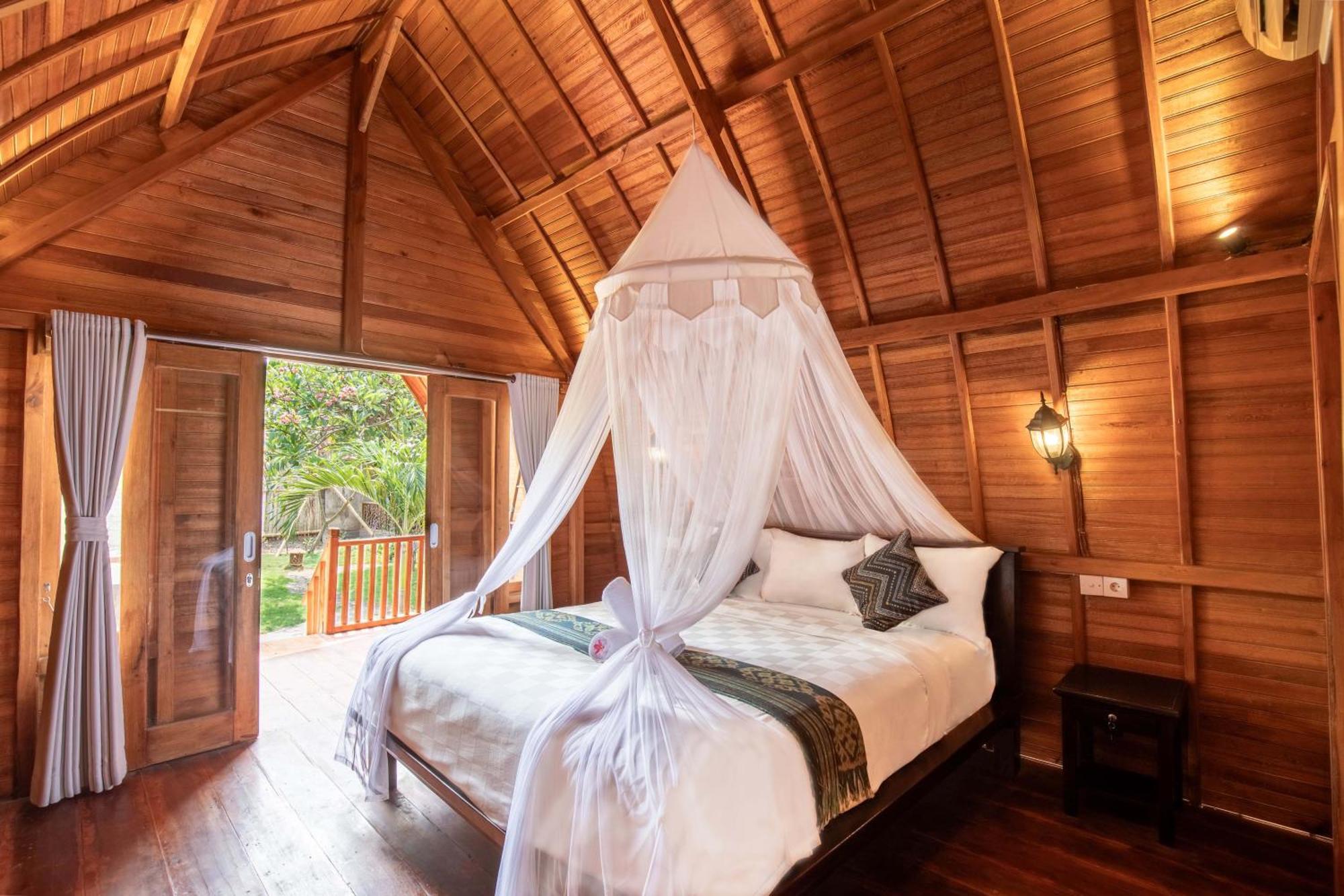 Made Taro - Menjangan Homestay Banyuwedang Exteriér fotografie
