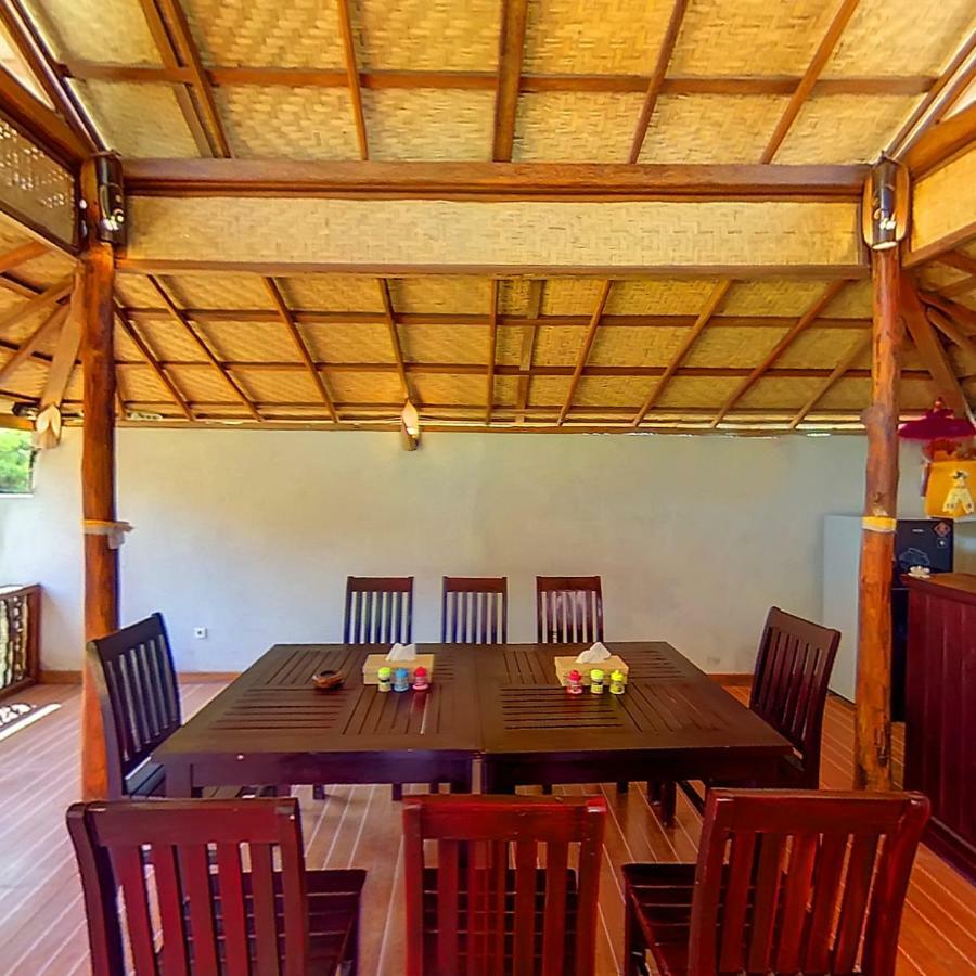 Made Taro - Menjangan Homestay Banyuwedang Exteriér fotografie