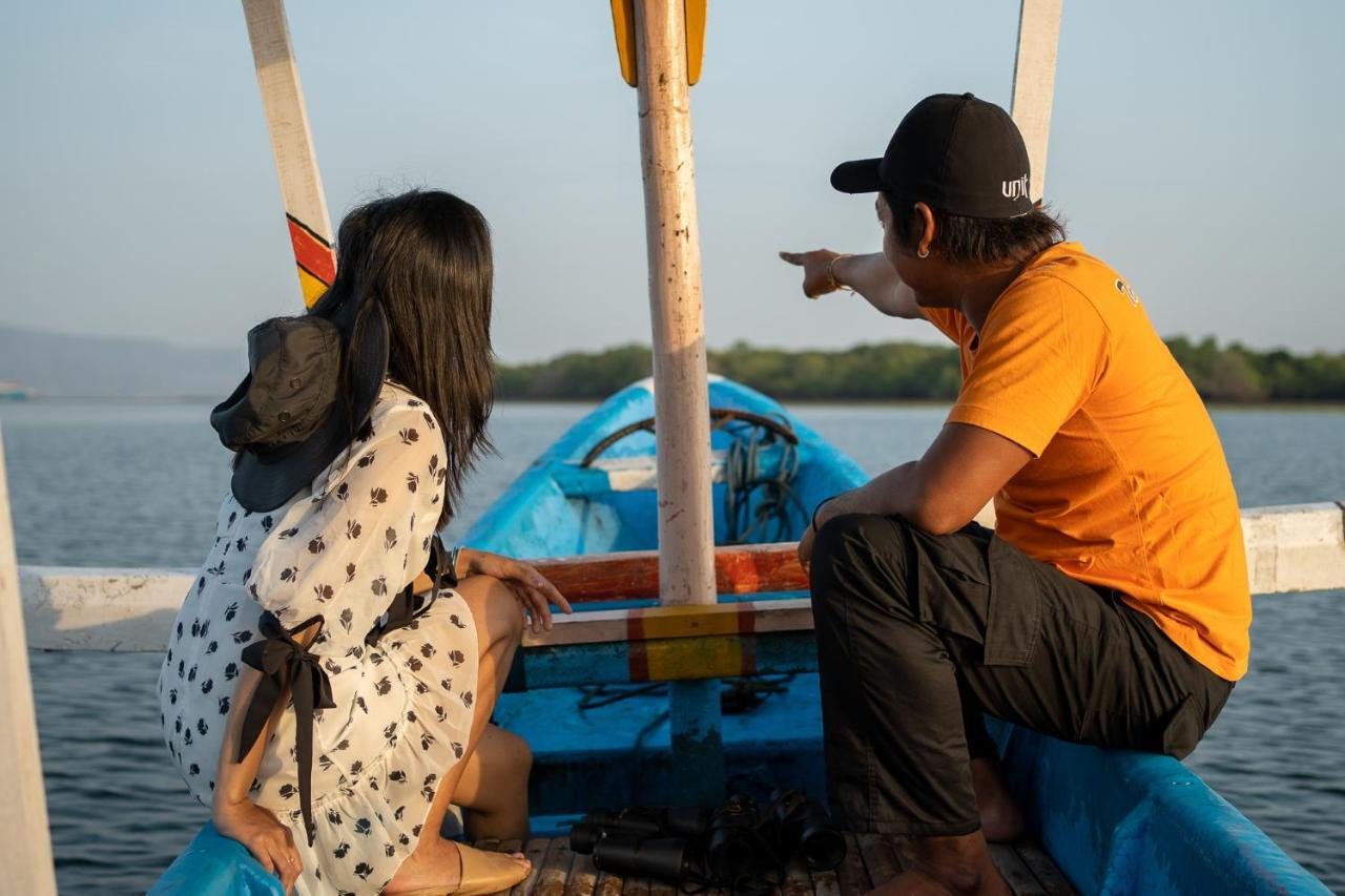 Made Taro - Menjangan Homestay Banyuwedang Exteriér fotografie