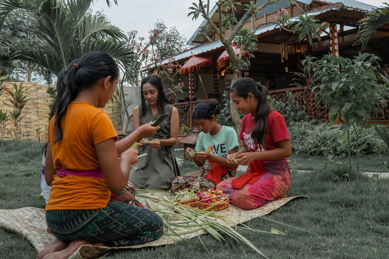 Made Taro - Menjangan Homestay Banyuwedang Exteriér fotografie
